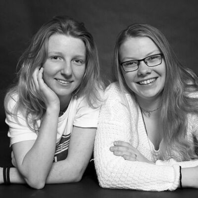 Flurina Albin, Stina Hendry